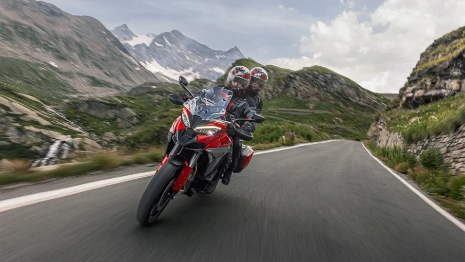 Multistrada V4 S görsel 1