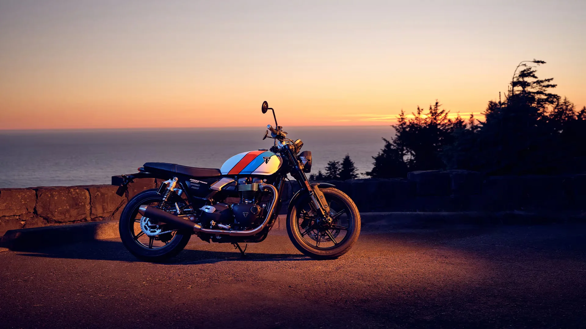 BONNEVILLE SPEED TWIN 900