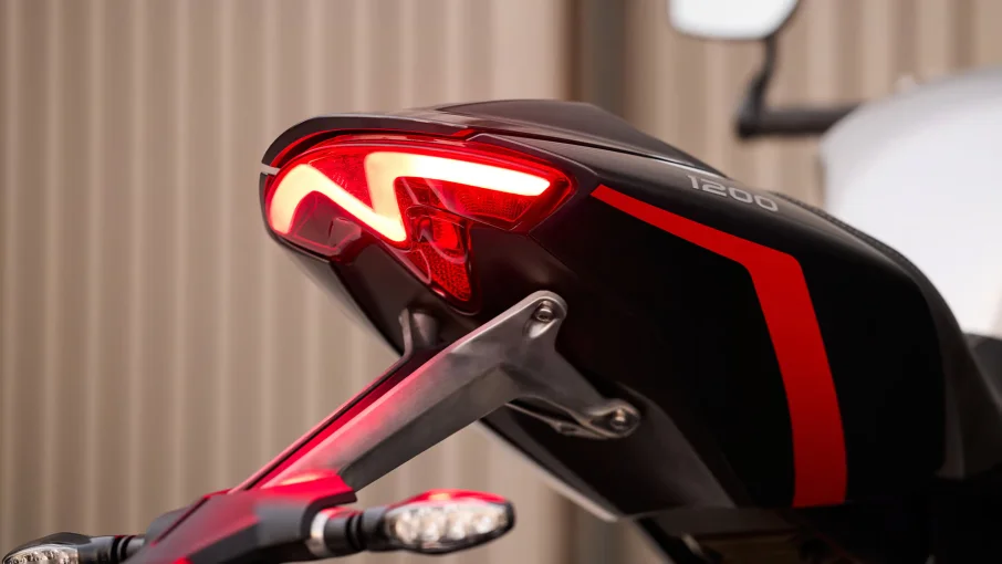 SPEED TRIPLE 1200 RS görsel 1