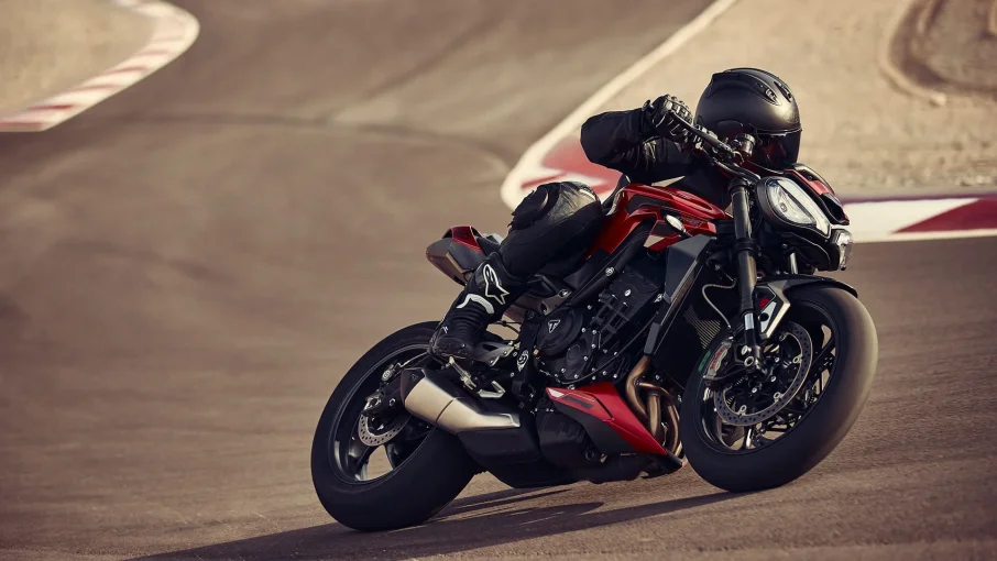 STREET TRIPLE RS görsel 3